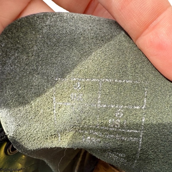 Dr. Martens 1460 Green Leather Boots – Women’s 6 US – Distressed & Worn - Picture 7 of 12